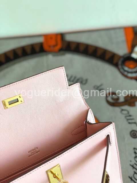 Mini Pochette Swift 22