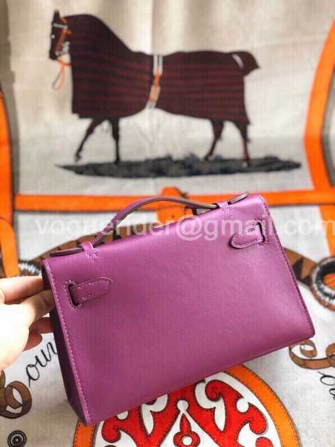 Mini Pochette Swift 22