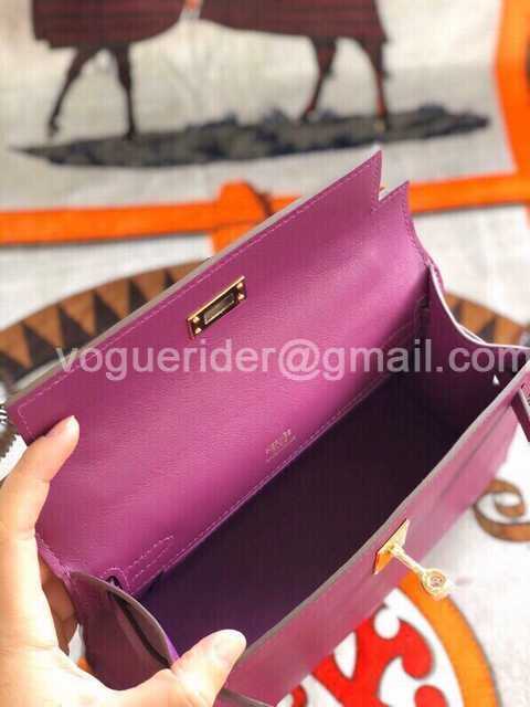 Mini Pochette Swift 22