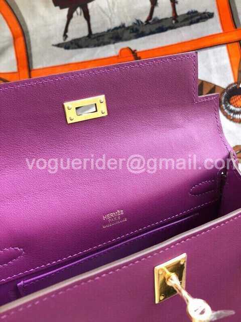 Mini Pochette Swift 22