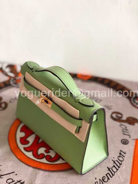 Mini Pochette Swift 22