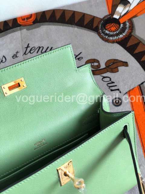 Mini Pochette Swift 22