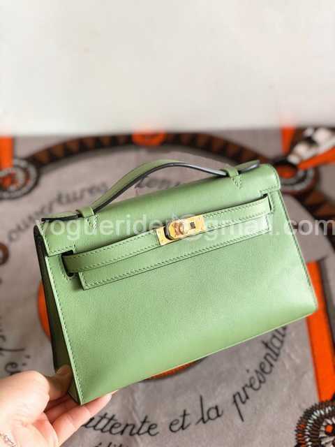 Mini Pochette Swift 22