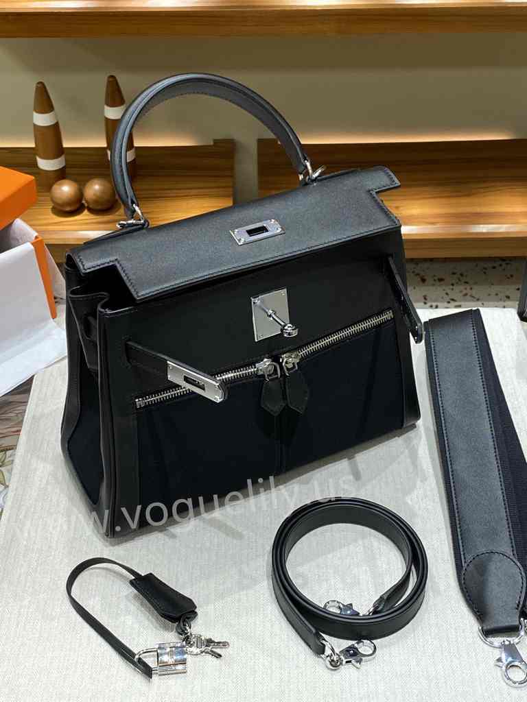 Lakis 28 Swift/Canvas 2024