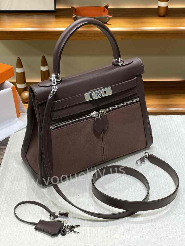 Lakis 28 Swift/Canvas 2024