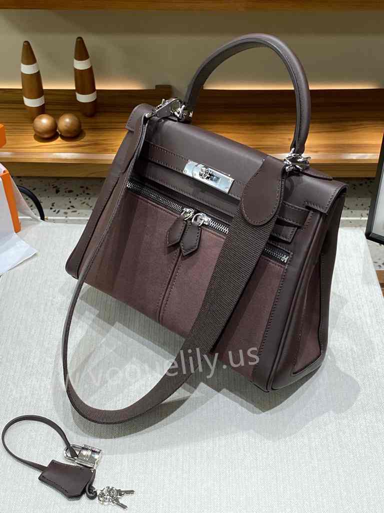 Lakis 28 Swift/Canvas 2024