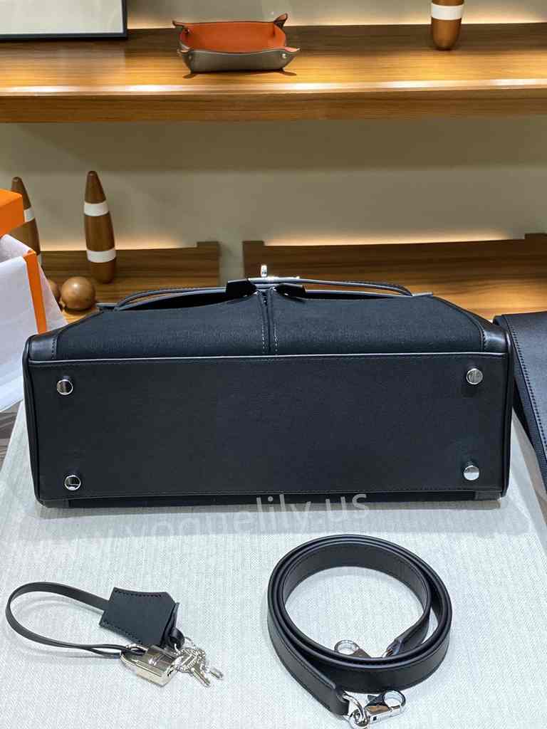 Lakis 32 Swift/Canvas 2024