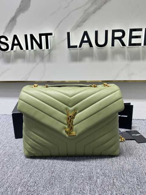 392288 LouLou 32