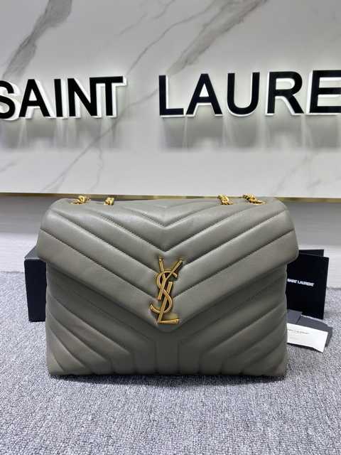 392288 LouLou 32