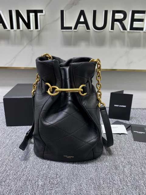 686310 YSL Le Maillon 10