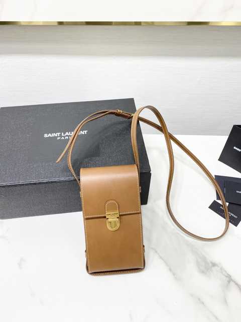 667718 Phone Bag 19