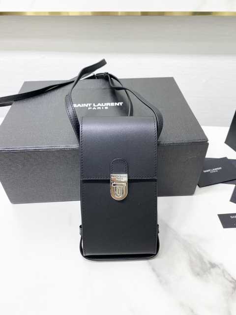667718 Phone Bag 19