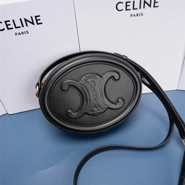 198604 Cuir Triomphe 20