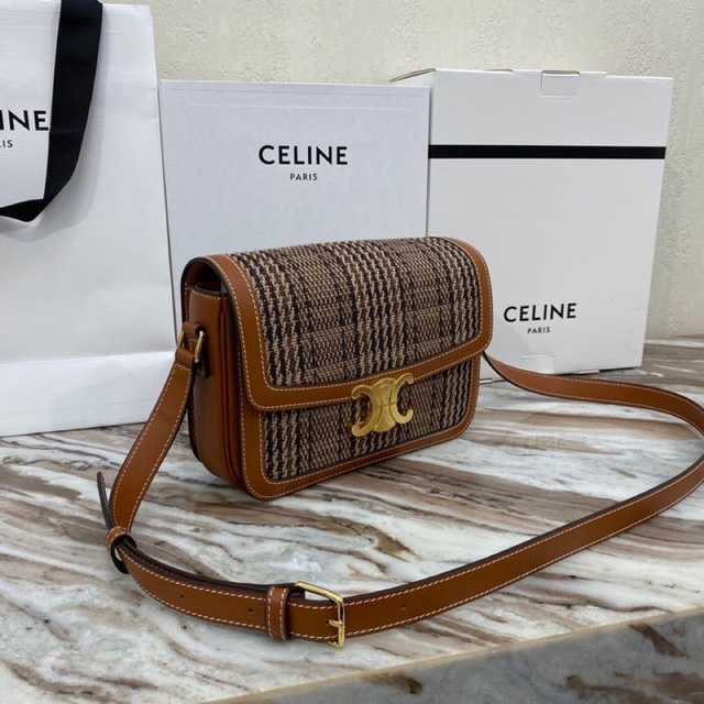 187366 Triomphe 22 Canvas