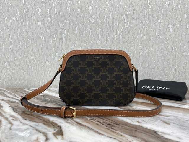 191522 Triomphe Camera Bag 20