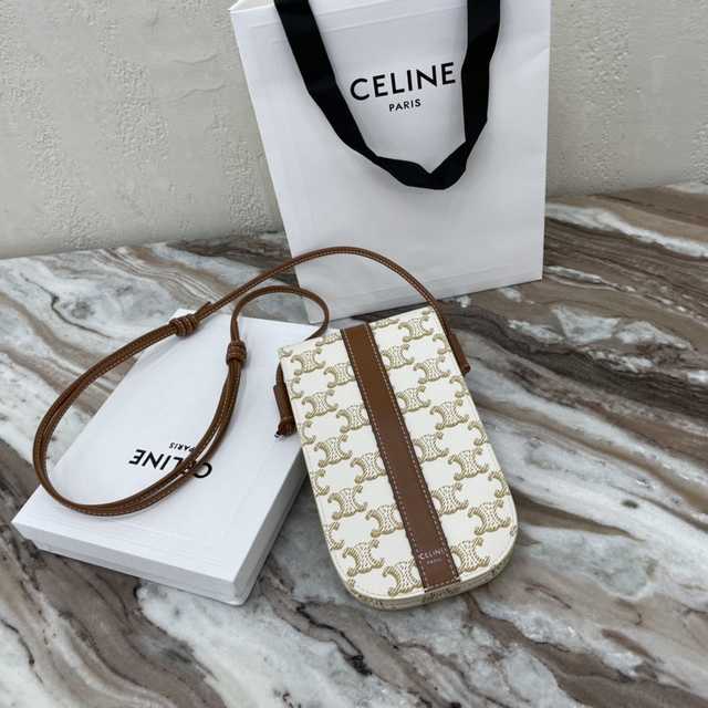 10H388 Triomphe Phone Bag 17