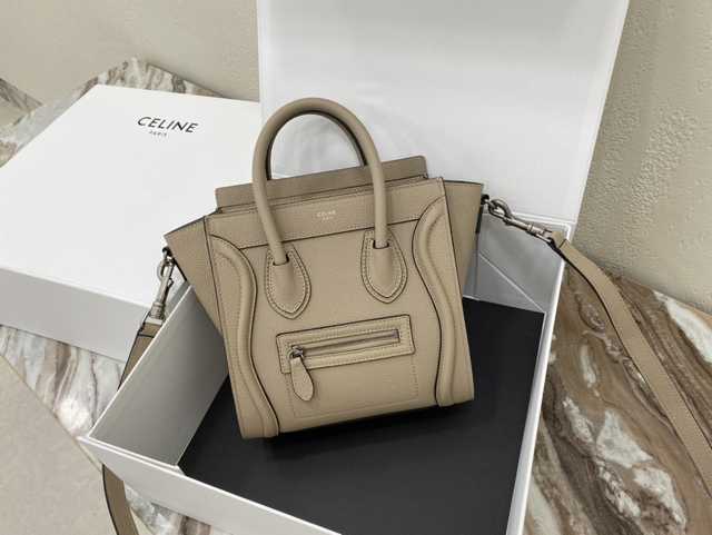 168243 Luggage 20
