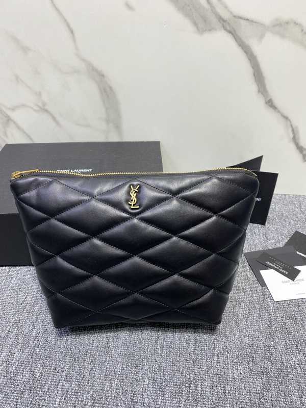 696779 Clutch 26