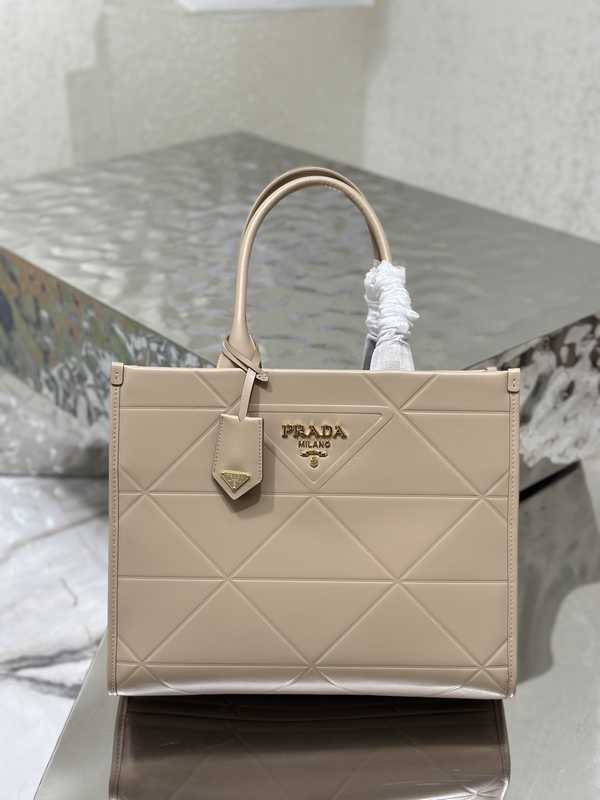1BA378 Prada 35