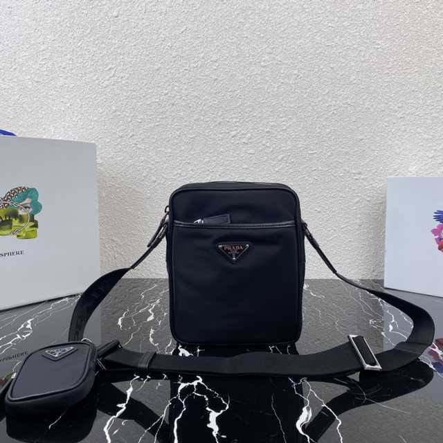2VH112 Prada 20