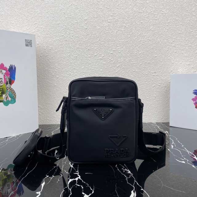 2VH112 Prada 20