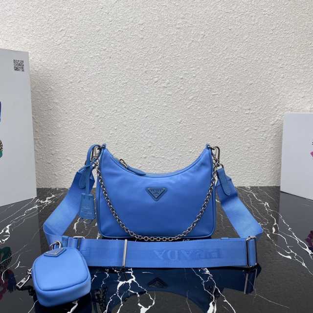 1BH204 Nylon Hobo 22 v1