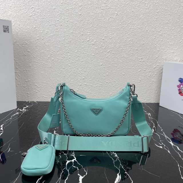1BH204 Nylon Hobo 22 v1