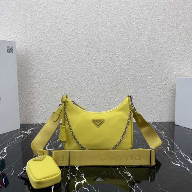 1BH204 Nylon Hobo 22 v1