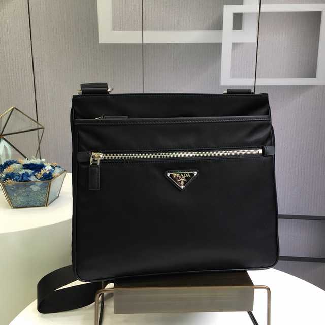 VA251M Prada 30