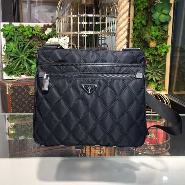 VA251 Prada 31