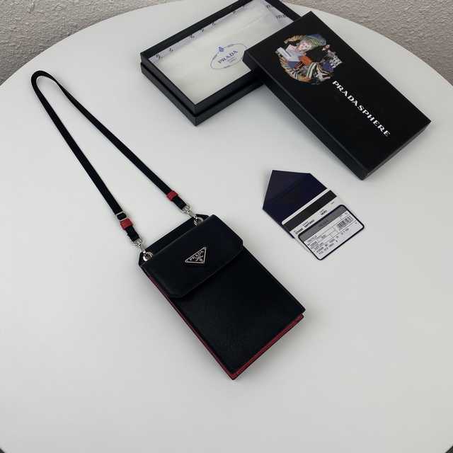 2ZH068 Prada 19