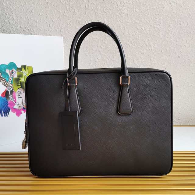 2VE004 Prada 39
