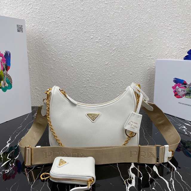 1BH204 Nylon Hobo 22 v2
