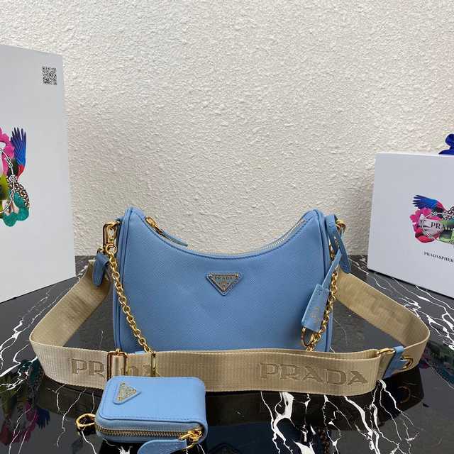 1BH204 Nylon Hobo 22 v2