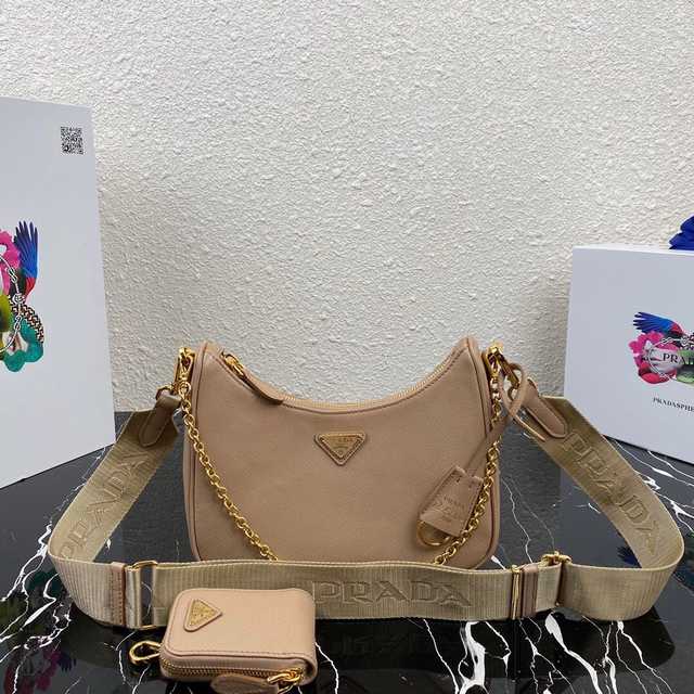1BH204 Nylon Hobo 22 v2