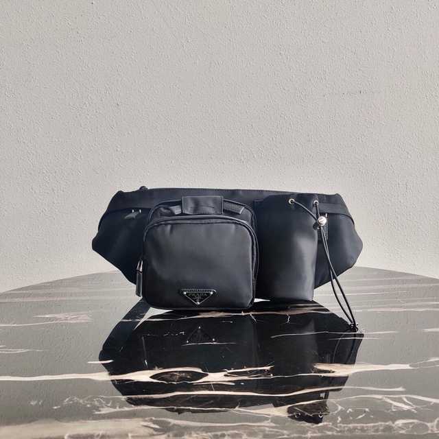 VA0056 Prada 32