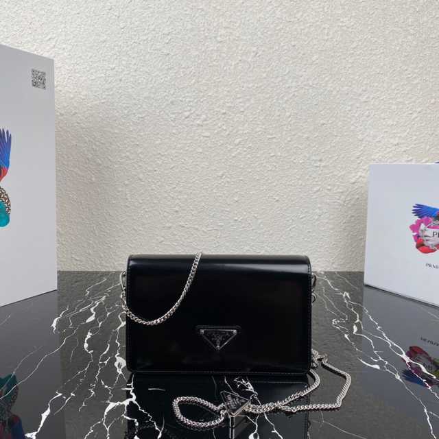 1BD307 Prada 19