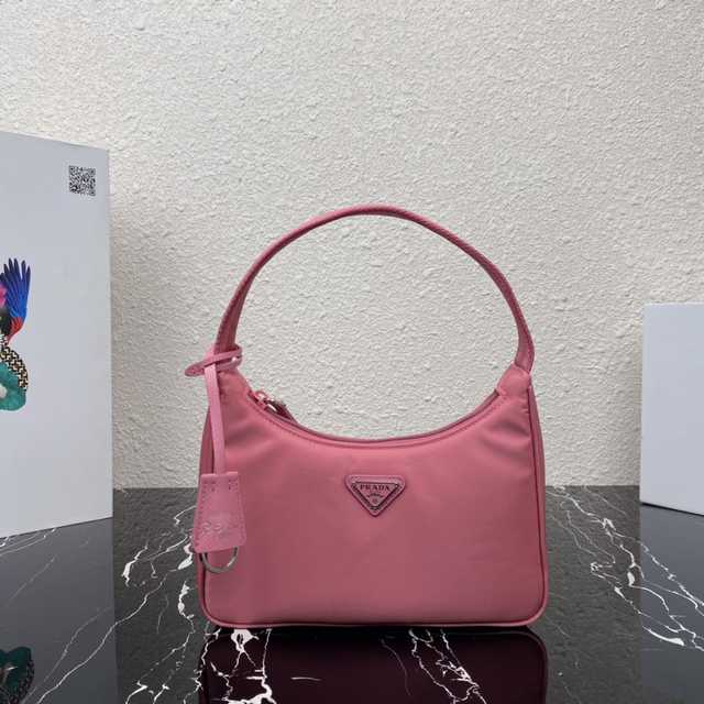 1NE515 Prada 23