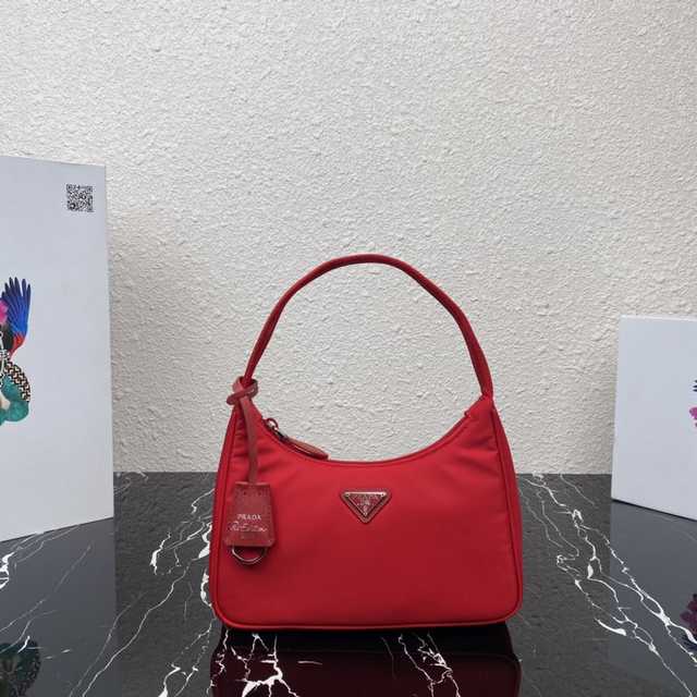 1NE515 Prada 23