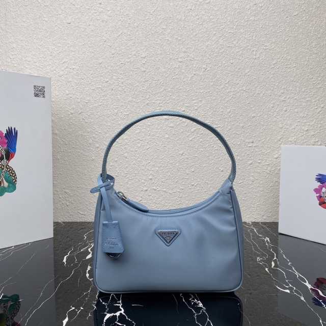 1NE515 Prada 23