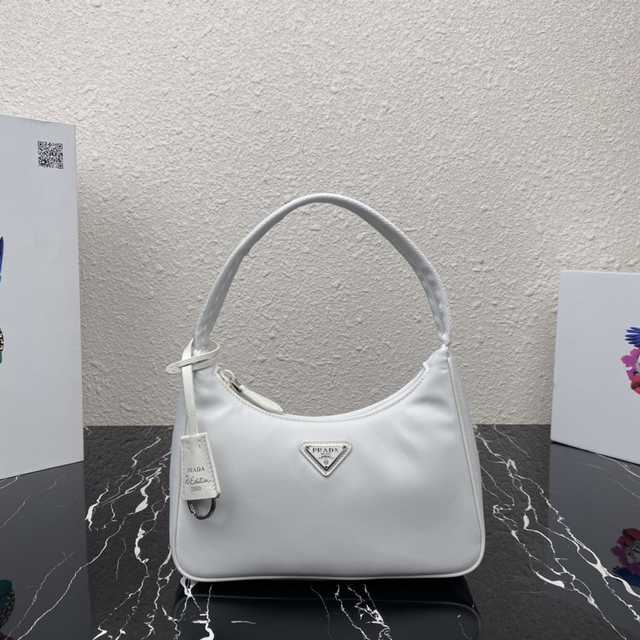 1NE515 Prada 23