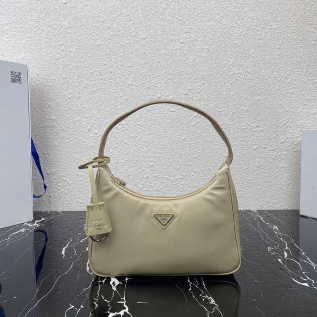 1NE515 Prada 23