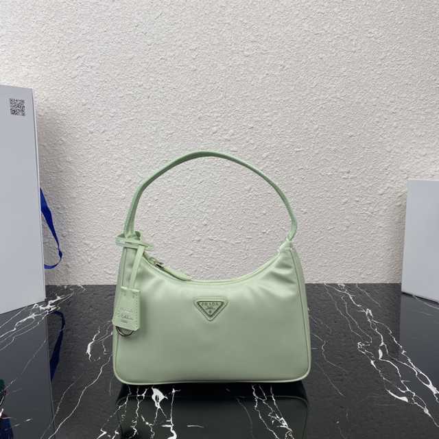 1NE515 Prada 23