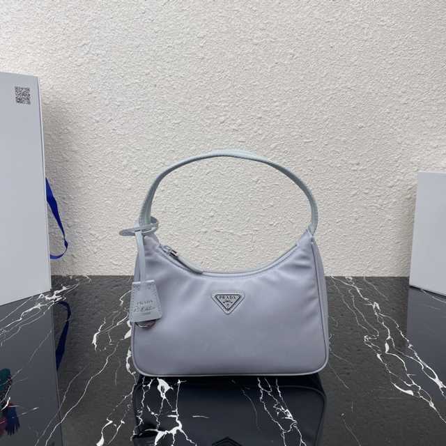 1NE515 Prada 23