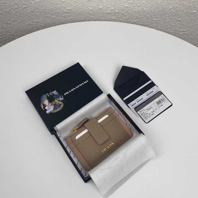 1MC038 Prada 12