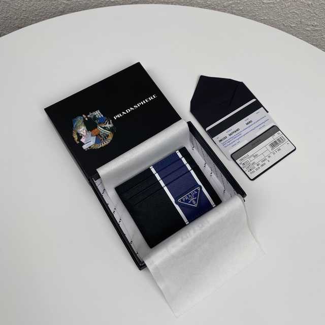 2MC223 Prada 10
