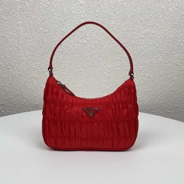1NE204 Prada 22