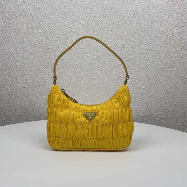1NE204 Prada 22