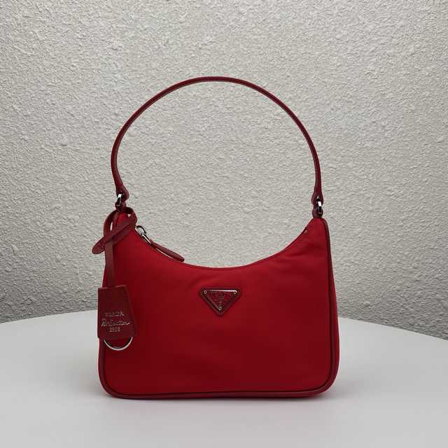 1NE204 Prada 23