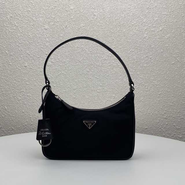 1NE204 Prada 23